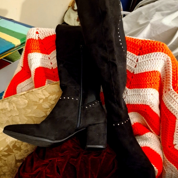 BRAND NEW BLACK OVER THE KNEE.. SEVEN DIALS, BEAUTIFUL NEW BLACK BOOTS - Picture 7 of 9